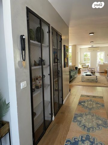 בית פרטי/ קוטג', קרן היסוד, נווה רסקו, רמת השרון