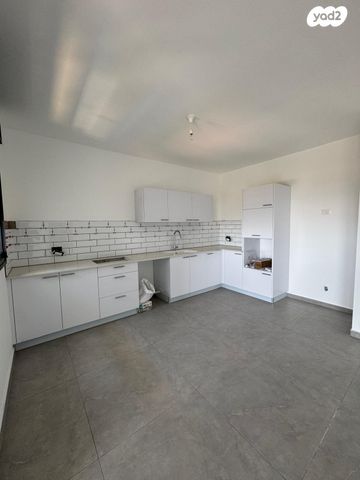 דירה, בר כוכבא, נווה ישראל, הרצליה