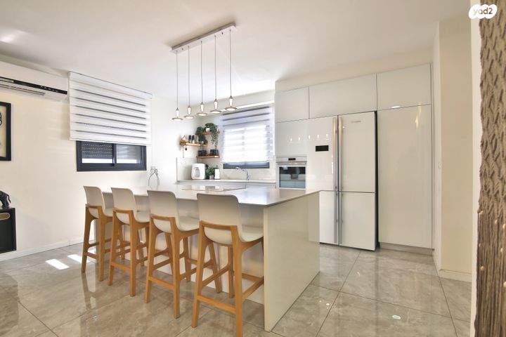 גג/ פנטהאוז, הערמונים 8, קרית אתא