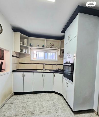 דירת גן, א. טווינה, נווה יהונתן, רמלה