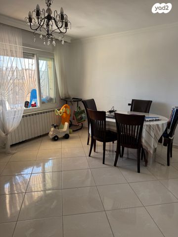 דירה, אשר גולאק, נווה יעקב, ירושלים