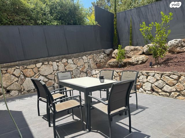 בית פרטי/ קוטג', האלה, גבעת ארזים, שלומי