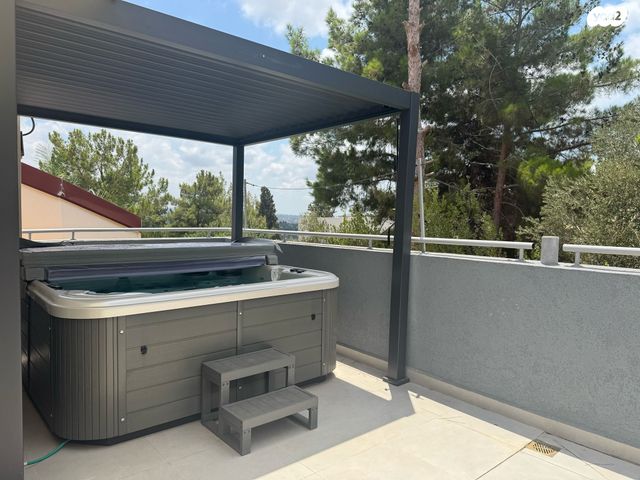 בית פרטי/ קוטג', האלה, גבעת ארזים, שלומי