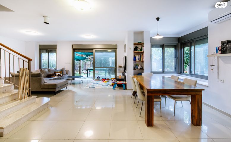 בית פרטי/ קוטג', מתחם 19 - 20 (מתחם הפרחים), הוד השרון