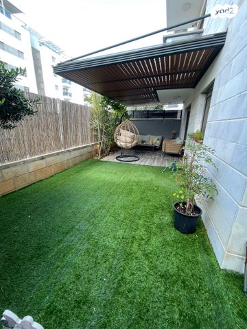 דירת גן, גדרה