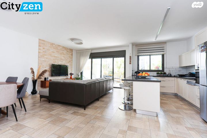 בית פרטי/ קוטג', נחל בניאס, אגמים, נתניה