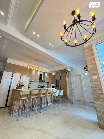 דירה, הרב הרצוג, בני ברק