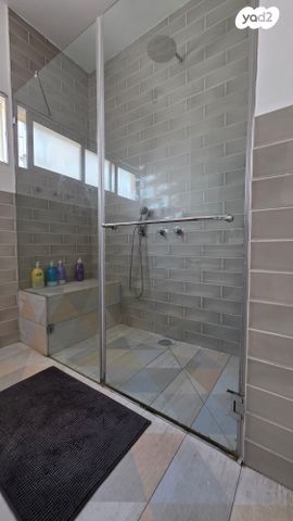 גג/ פנטהאוז, הפרדס, הדר, רמת השרון