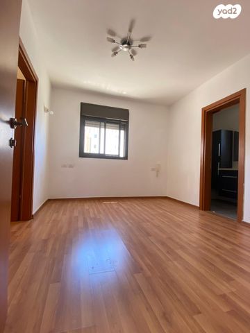 דירה, אהוד מנור 12, קרית אילון, חולון