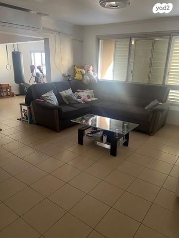 דופלקס, הרקפת, מגדל העמק