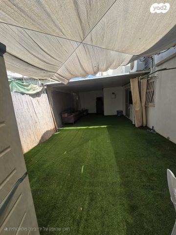 דירת גן, משעול דקר, צה"ל, קרית גת