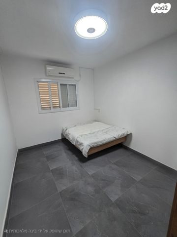 דירת גן, משעול דקר, צה"ל, קרית גת