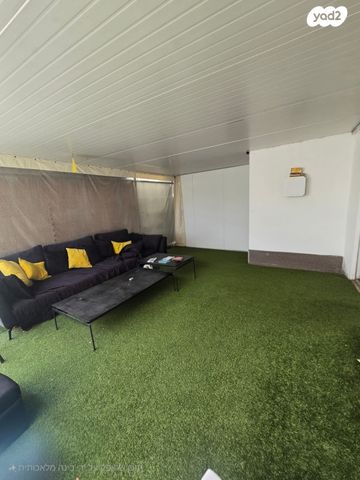 דירת גן, משעול דקר, צה"ל, קרית גת