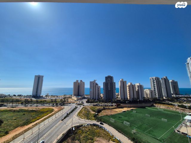 אמנון ליפקין שחק 