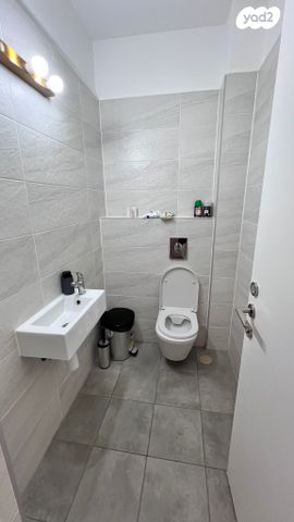 דירה, יעקב דורי, נאות שמיר, רמלה