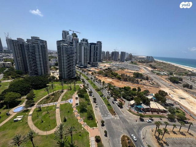 דירה, יצחק שדה, בת ים