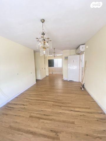 דירה, חזקיה המלך, רובע י"ג, אשדוד