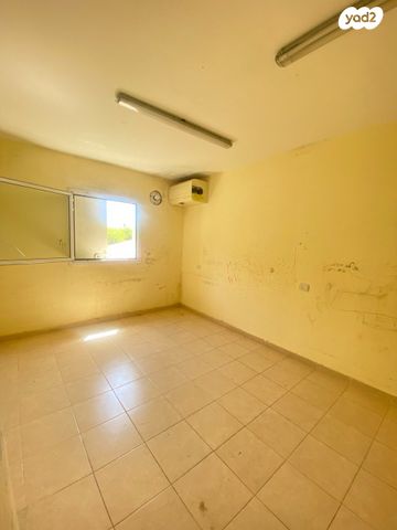 דירה, חזקיה המלך, רובע י"ג, אשדוד