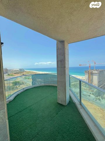 דירה, יצחק שדה, בת ים