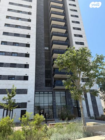 דירה, אמנון ליפקין שחק, נוף הטיילת, נתניה