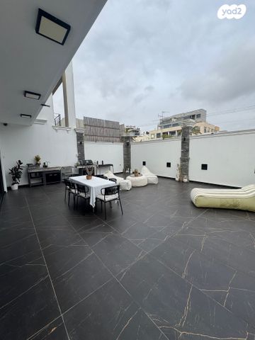 בית פרטי/ קוטג', גולן, רמת השרון