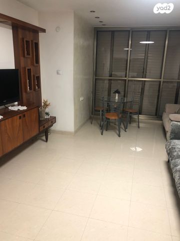 דירה, קרן קיימת לישראל, בת ים