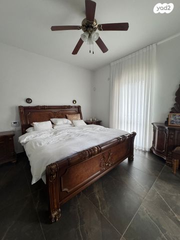 בית פרטי/ קוטג', גולן, רמת השרון