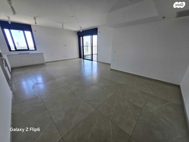 דירה, הצנחנים, נווה שרת, תל אביב יפו