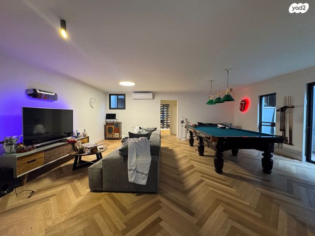 בית פרטי/ קוטג', גולן, רמת השרון