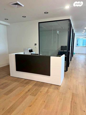 גלגלי הפלדה 