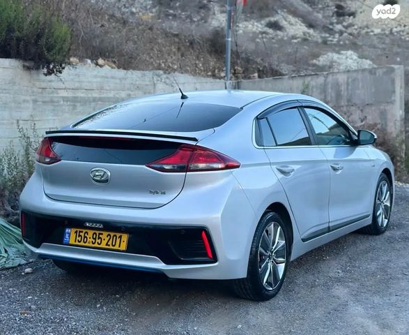 יונדאי איוניק