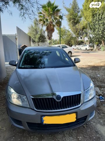 אוקטביה  Ambiente ידני בנזין סדאן 1.4 (122 כ״ס)