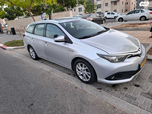 אוריס TS היברידי אוט׳ 1.8 (99 כ״ס) [2015-2019]