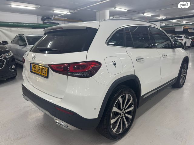 מרצדס-בנץ GLA