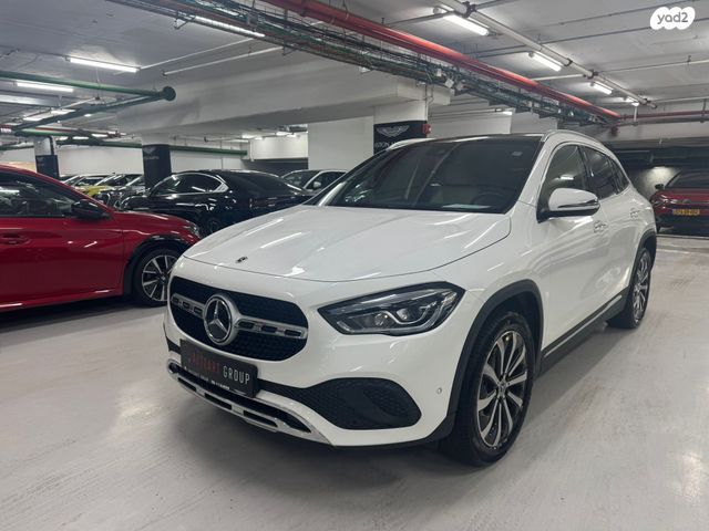 מודעת רכב מרצדס-בנץ GLA