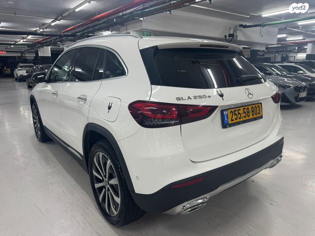 מרצדס-בנץ GLA