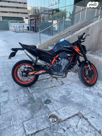 KTM Naked Duke 890R