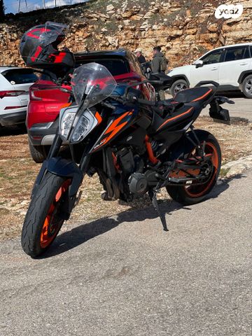 KTM Naked Duke 890R