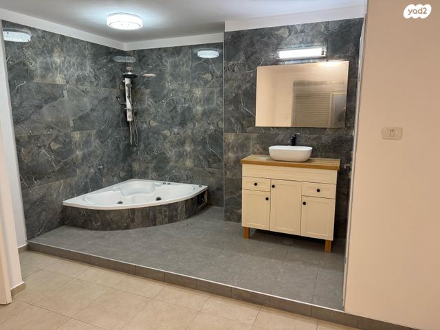 גג/ פנטהאוז, שדרות הציונות 76, ברנע, אשקלון