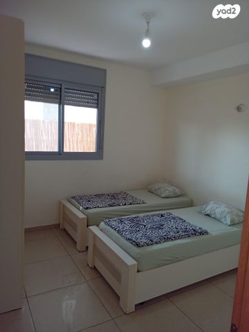 דירה, שמעון פרס 1, המחנה הצבאי, קרית מלאכי