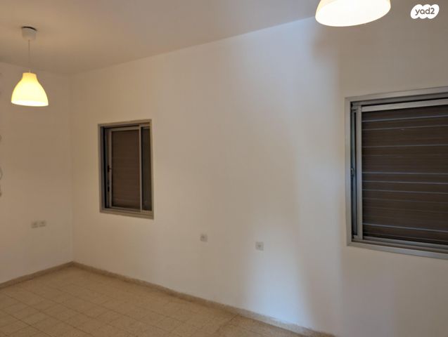 בית פרטי/ קוטג', שקד 26, בחן, בחן