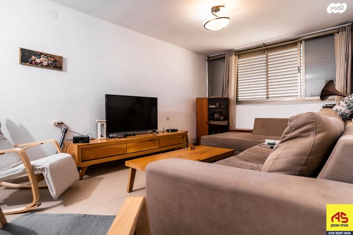 דירה, יאשיהו, לבאות, ערד