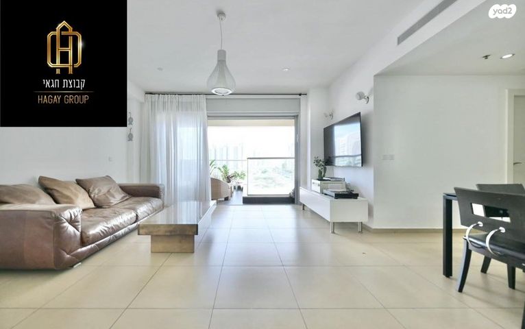 שדרות האלונים 9