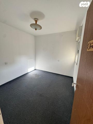 דירה, עין גדי, באר שבע