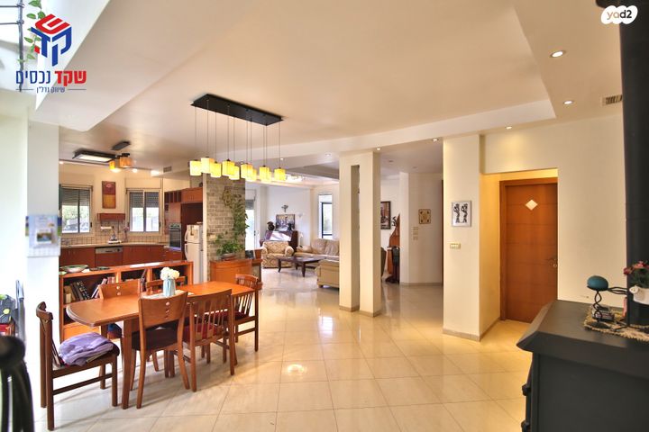 בית פרטי/ קוטג', ארלוזורוב 6, מרכז העיר, קרית אתא