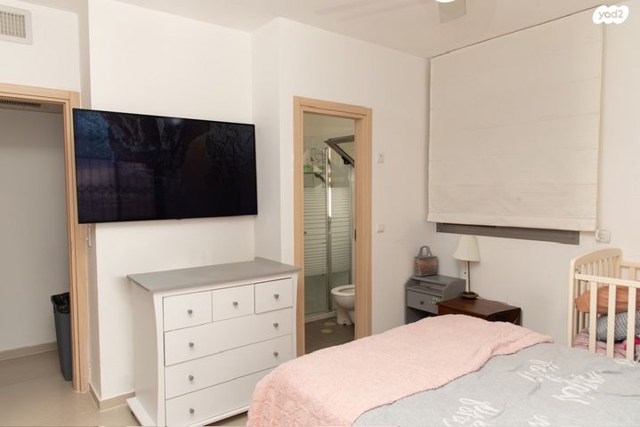 דירת גן, אתרוג, חריש