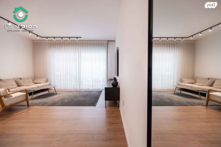 דירת גן, גבע, ארלוזורוב, גבעתיים