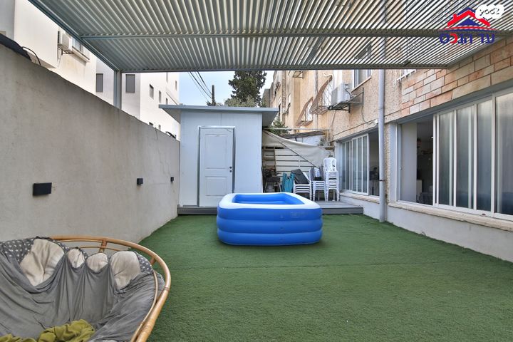 דופלקס, קרית מוצקין