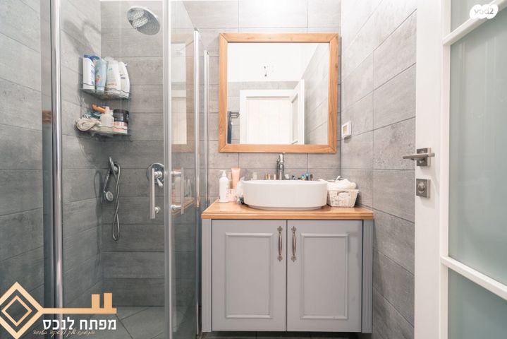 גג/ פנטהאוז, קטיף, נתיבות מערב, נתיבות