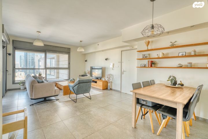 דירה, עין זיתים, נחלת יצחק, תל אביב יפו